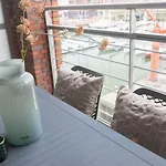 Modern Apartment Close To The Beach And The Sea