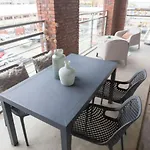 Modern Apartment Close To The Beach And The Sea